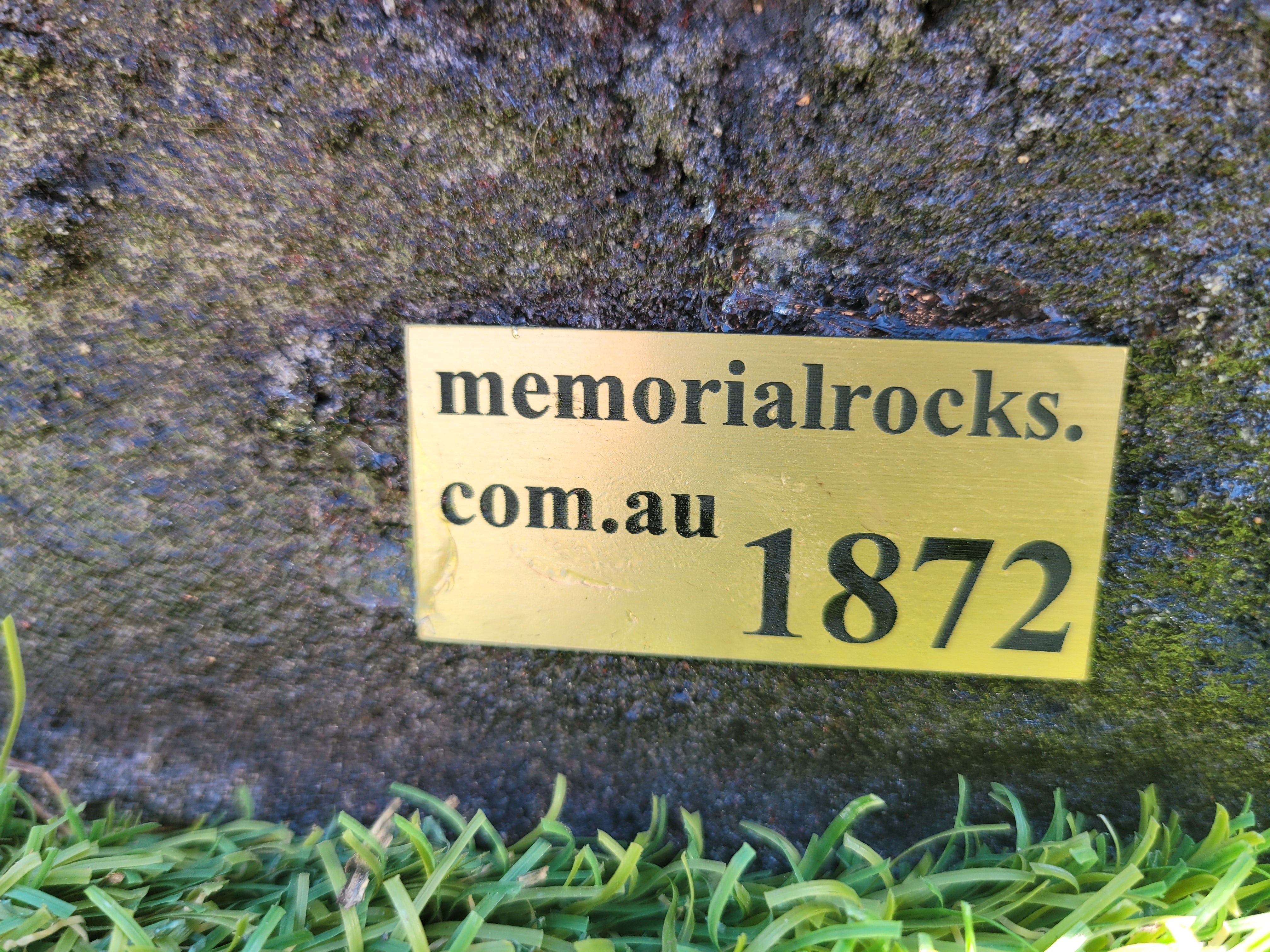 Memorial Rock Urn 1872 Large Double Charcoal/ Black