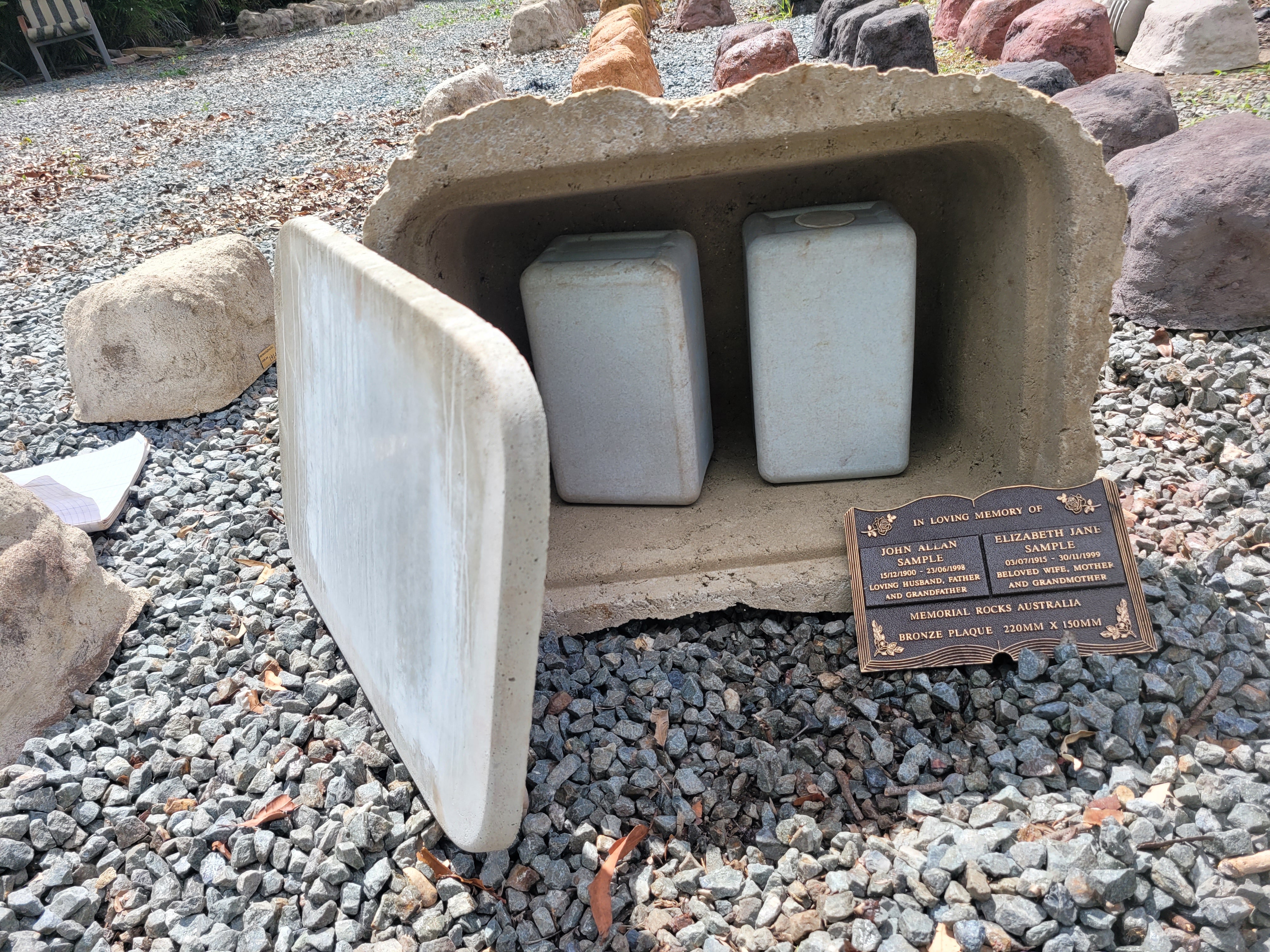 Memorial Rock Urn 2048 Extra-Large  Natural Riversand