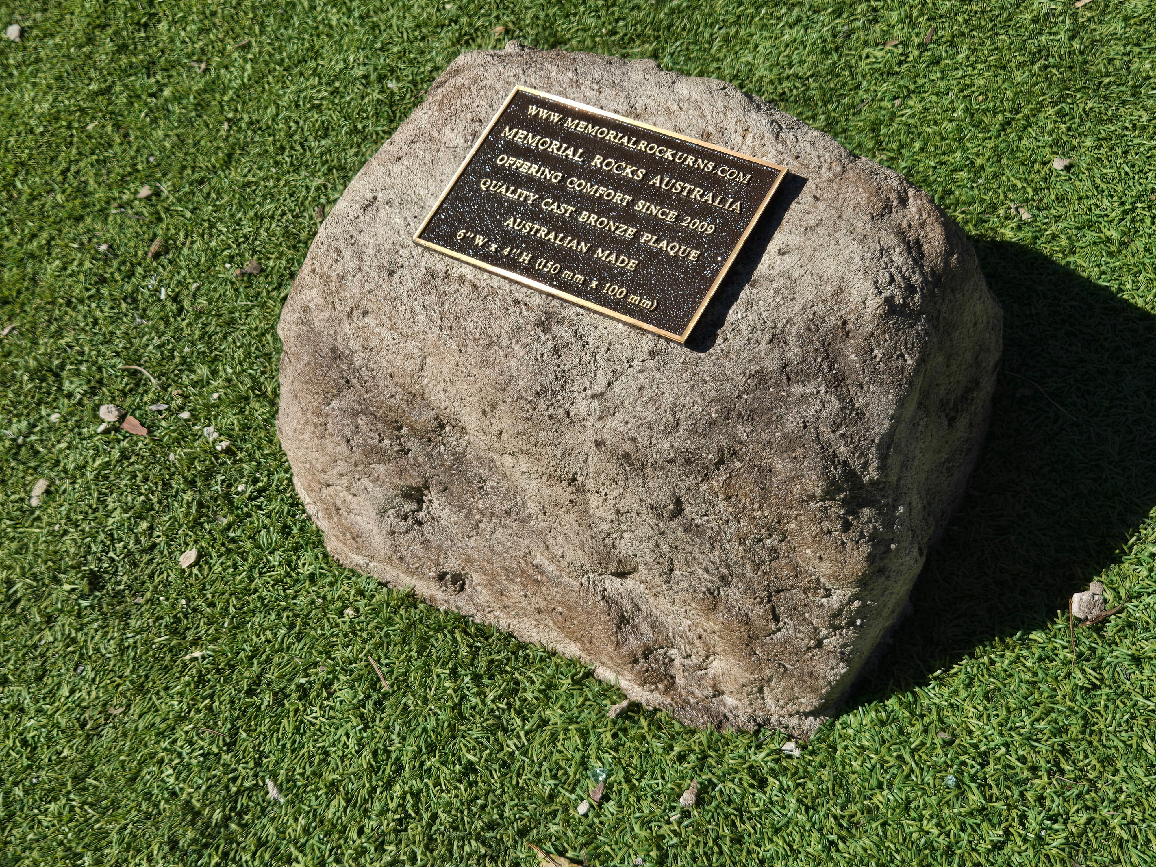 Memorial Rock Urn 2174 Medium Natural Riversand