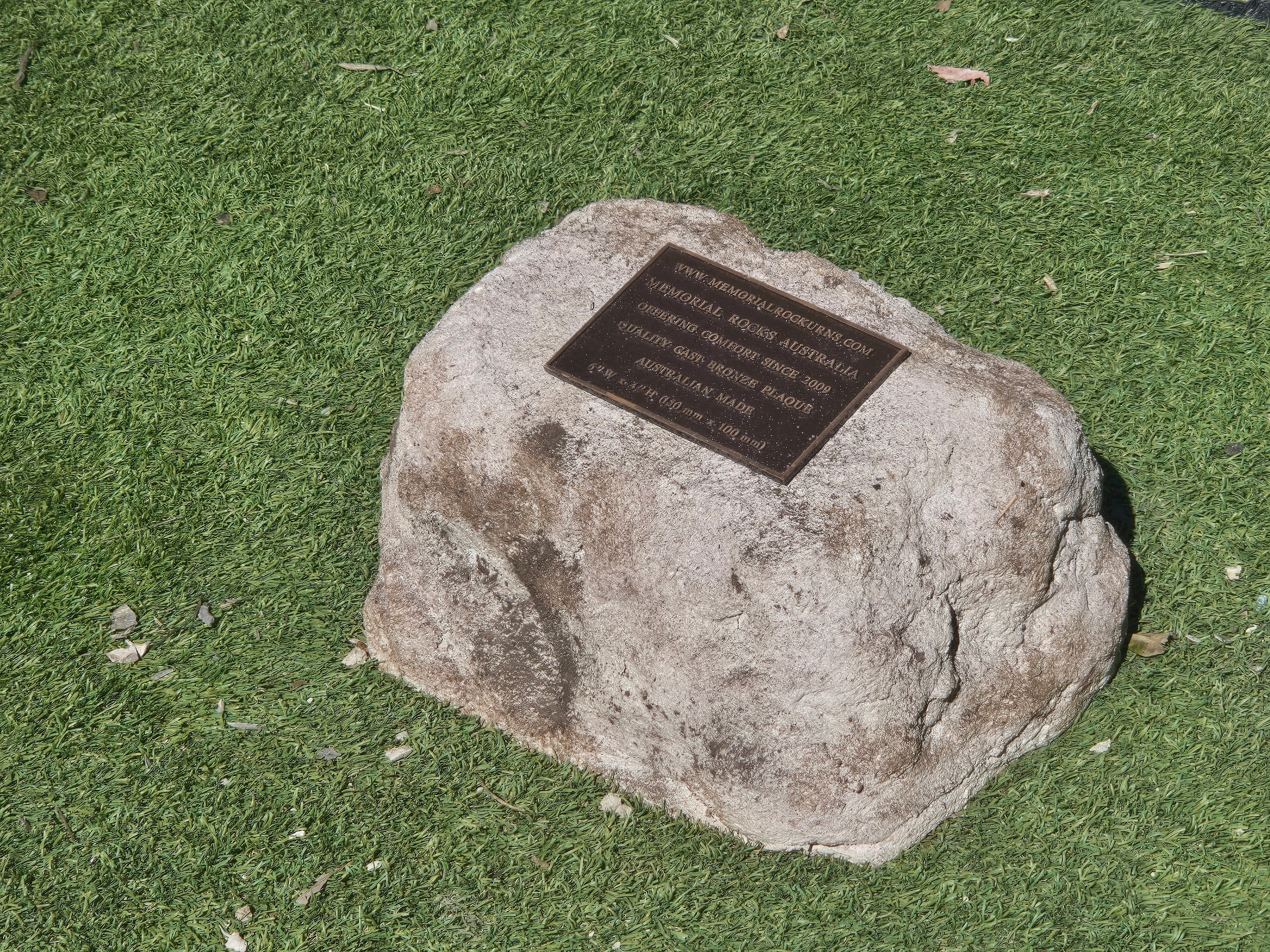 Memorial Rock Urn  2178 Regular Natural Riversand