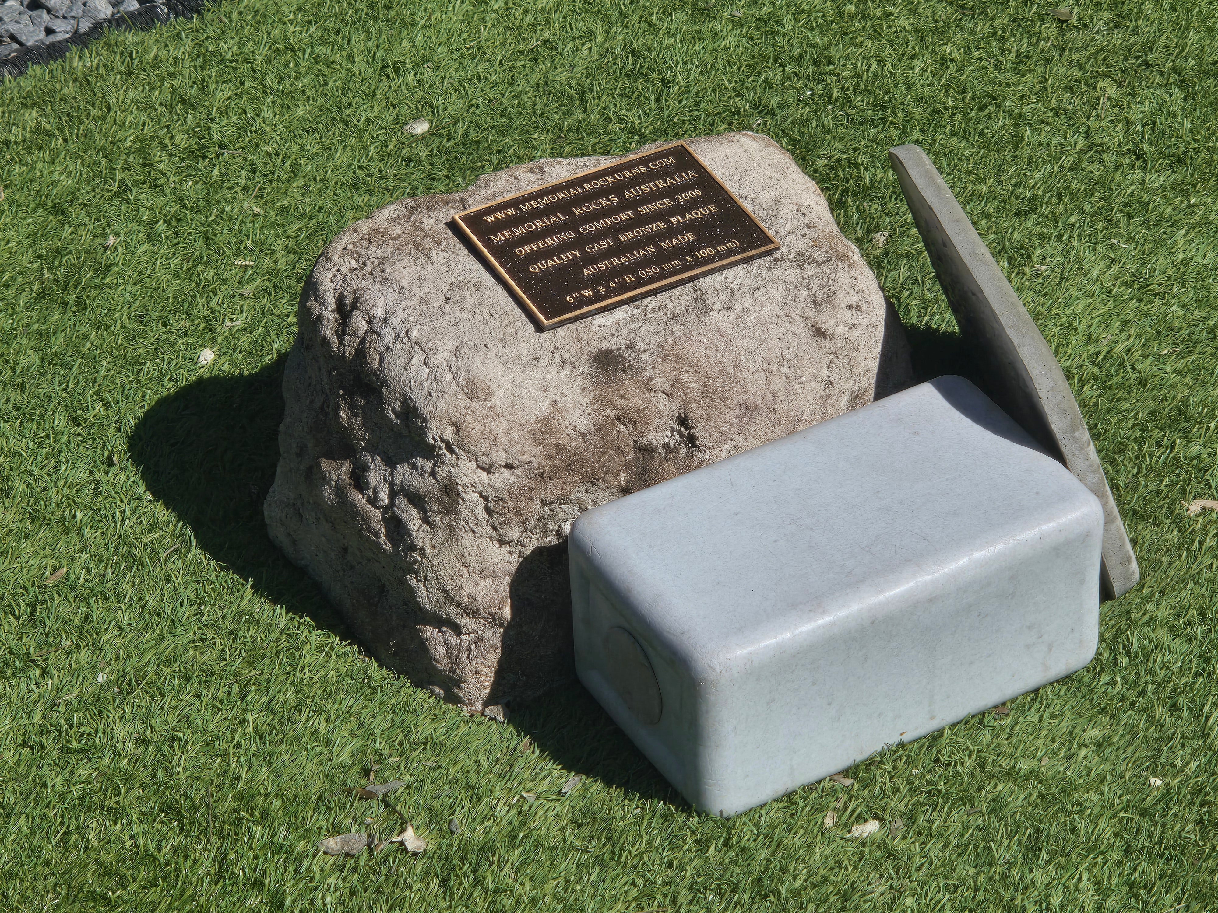 Memorial Rock Urn  2178 Regular Natural Riversand