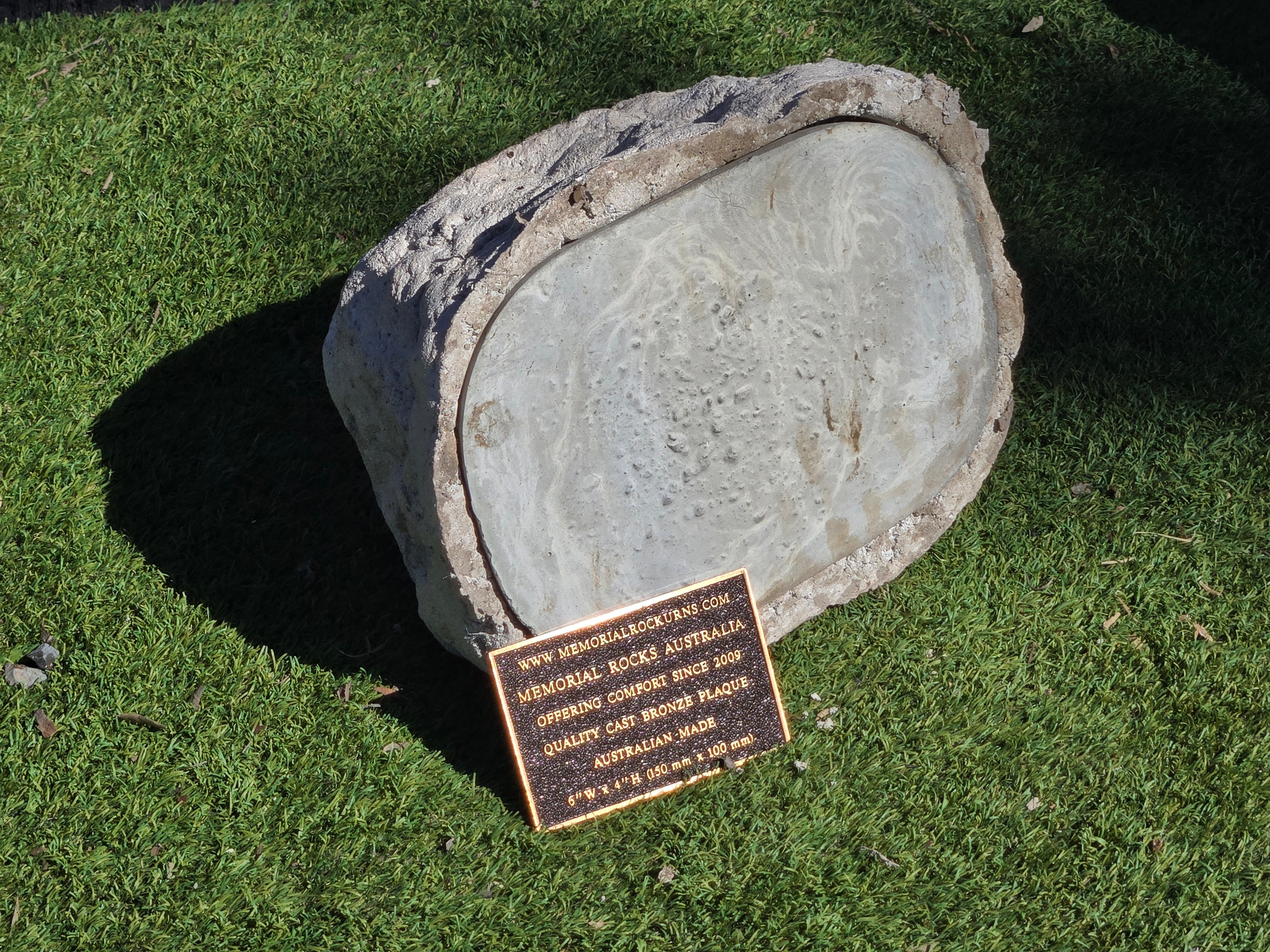 Memorial Rock Urn 2196 Medium White